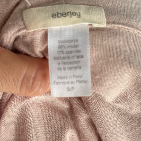 Eberjey Robe pink long sleeve women’s size small pink with lace trim - Picture 5 of 5